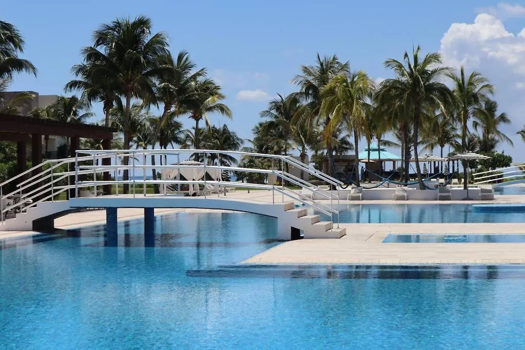 Seaside Sanctuary With Private Beach & Pool Playa del Carmen