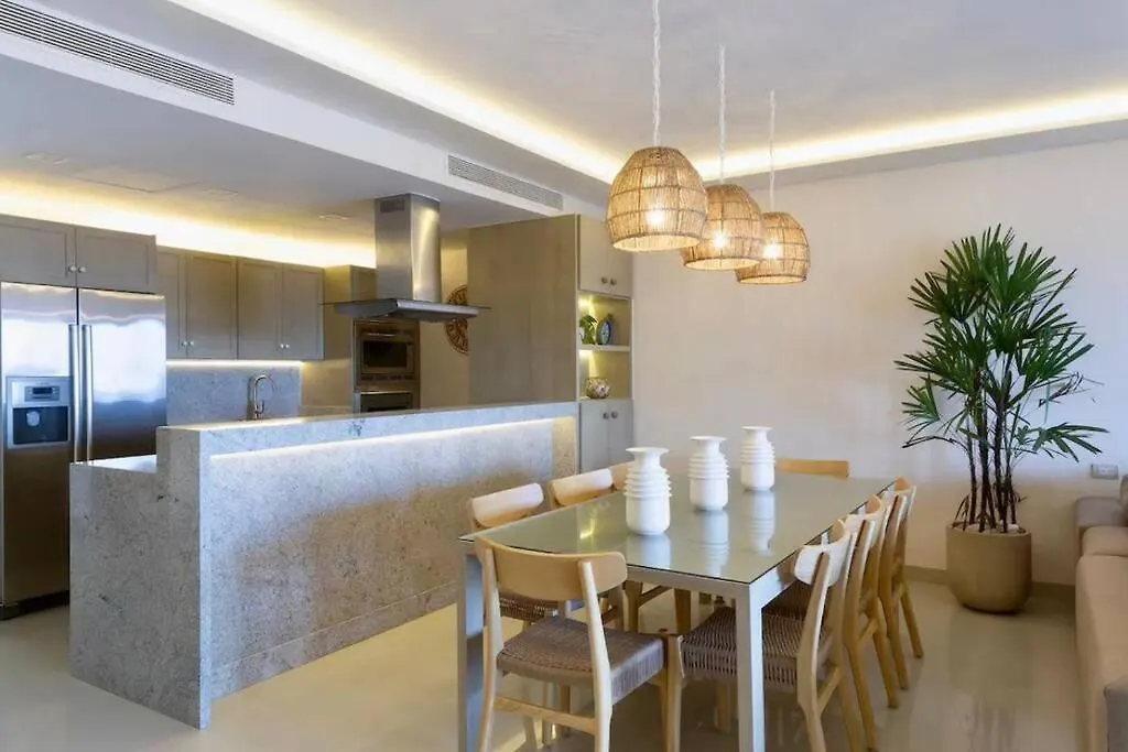 Seaside Sanctuary With Private Beach & Pool Playa del Carmen