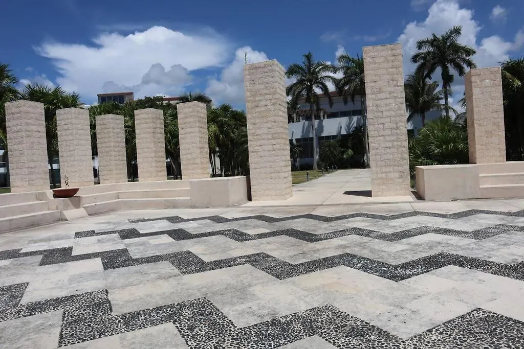 Seaside Sanctuary With Private Beach & Pool Playa del Carmen Сasa de vacaciones